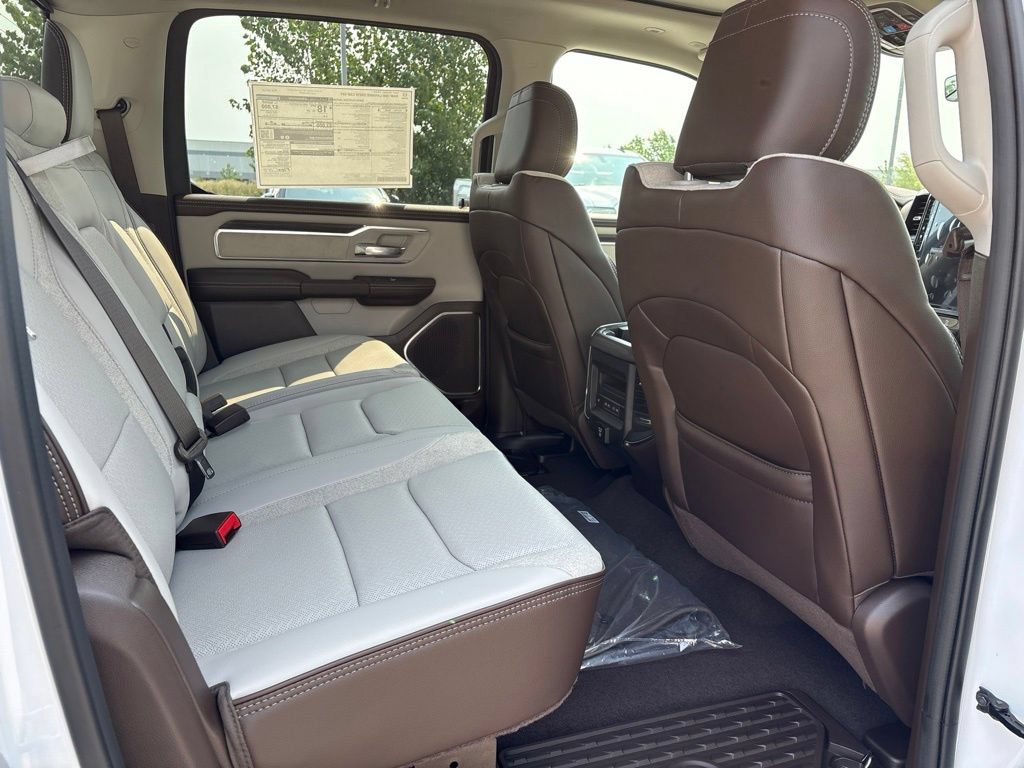 New 2027 RAM 1500 Laramie w/ Laramie Preferred Package AWD/4WD image 23