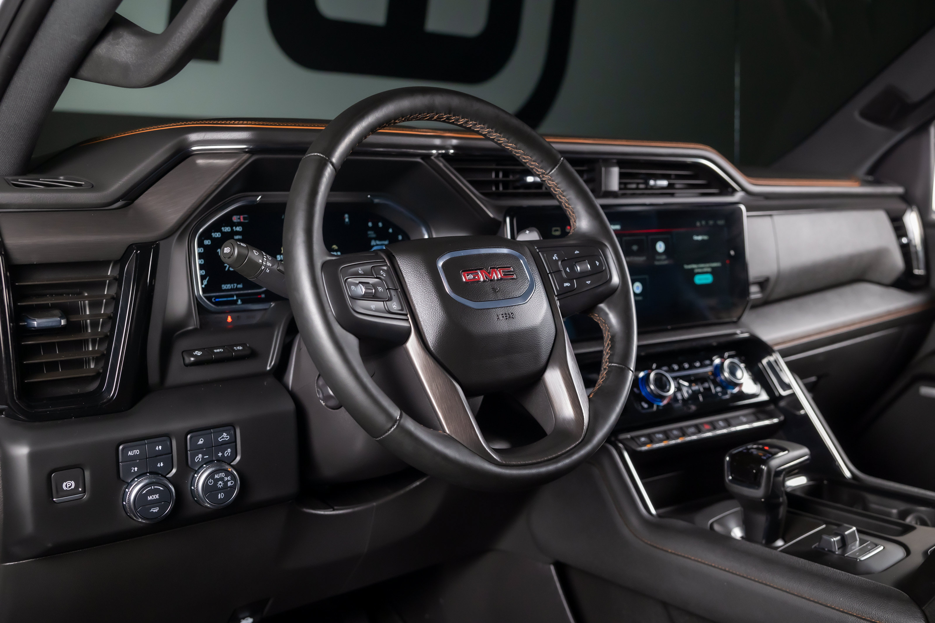 Used 2024 GMC Sierra 1500 AT4 w/ Technology Package AWD/4WD image 34