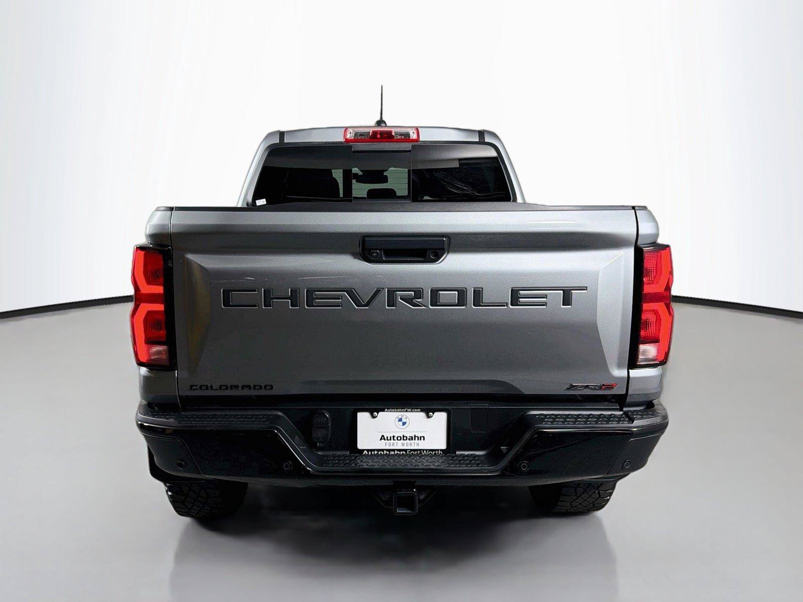 Used 2025 Chevrolet Colorado ZR2 w/ Technology Package AWD/4WD image 6