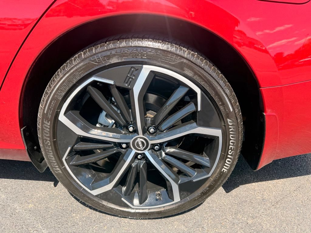 Used 2024 Nissan Altima 2.5 SR FWD image 41