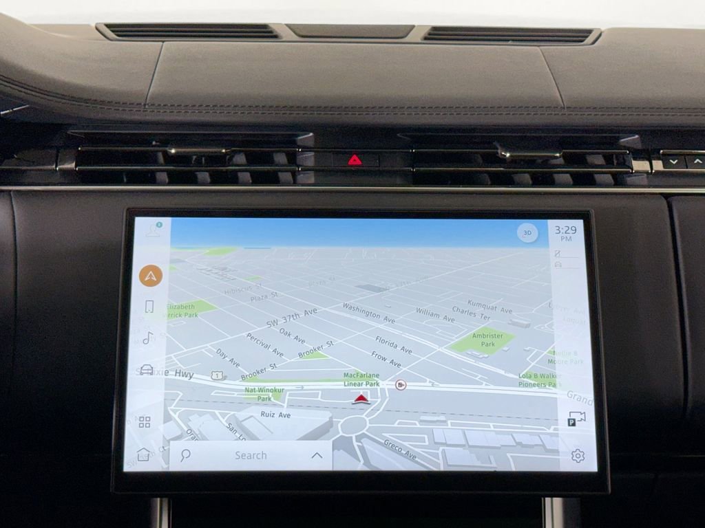 Used 2023 Land Rover Range Rover SE image 24