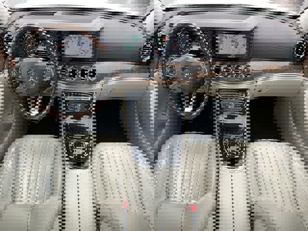 Used 2017 Mercedes-Benz E 400 4MATIC Wagon image 24