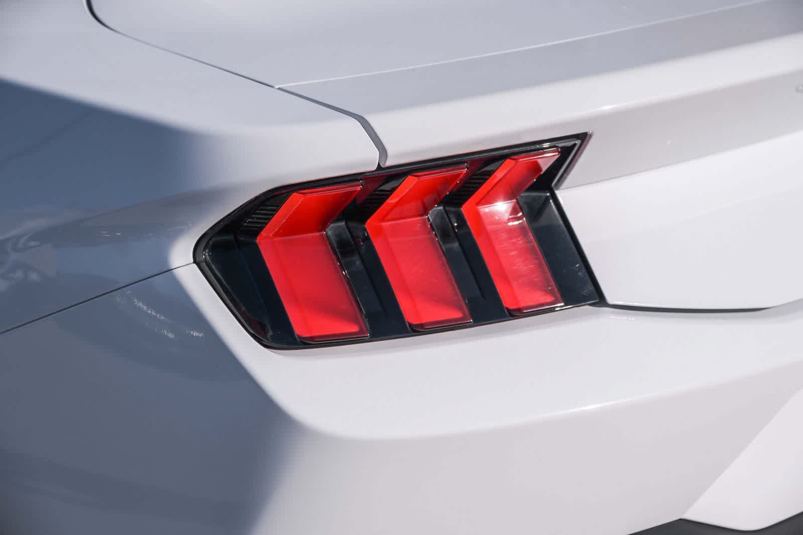 Used 2024 Ford Mustang Coupe RWD image 7
