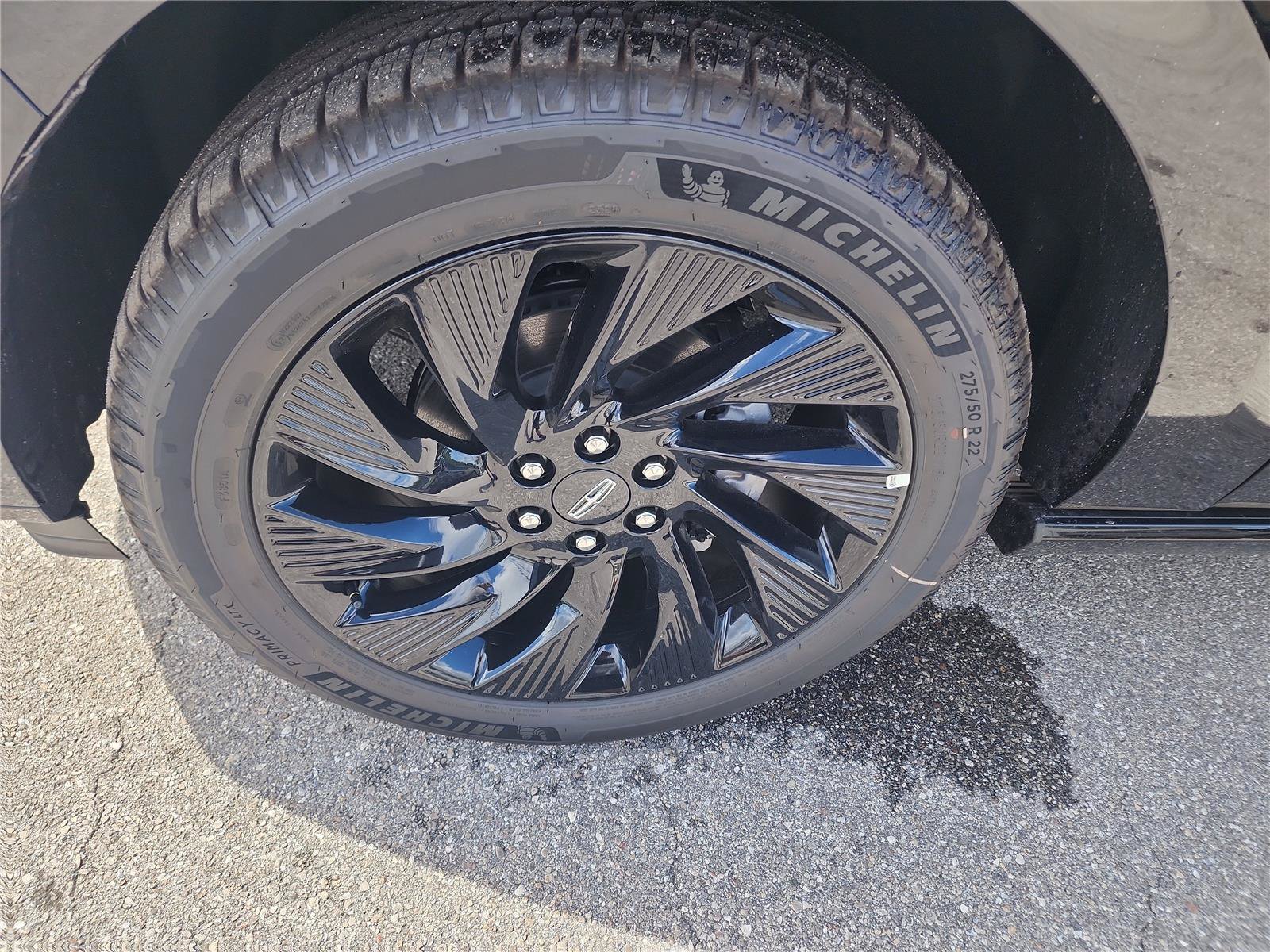New 2027 Lincoln Navigator Reserve w/ Jet Appearance Package AWD/4WD image 9