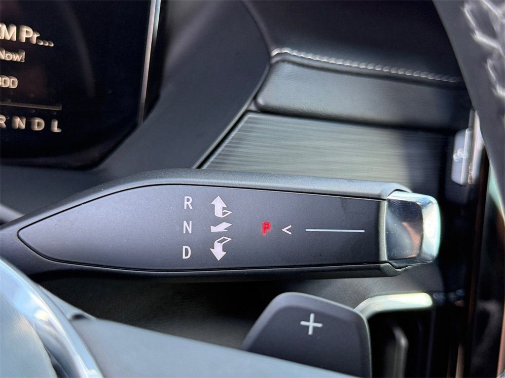 Used 2025 GMC Acadia Elevation image 19