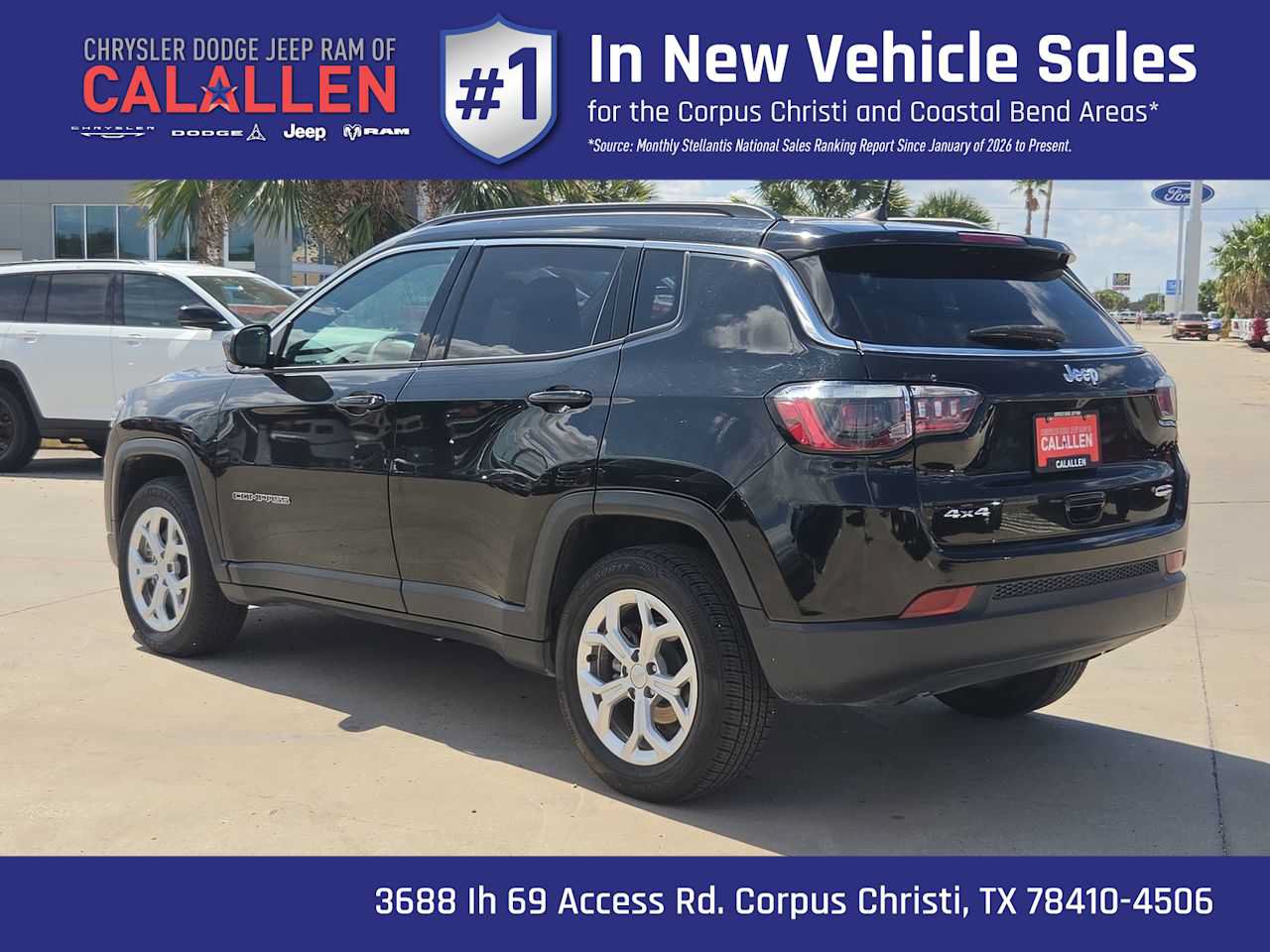 Used 2024 Jeep Compass Latitude AWD/4WD image 12
