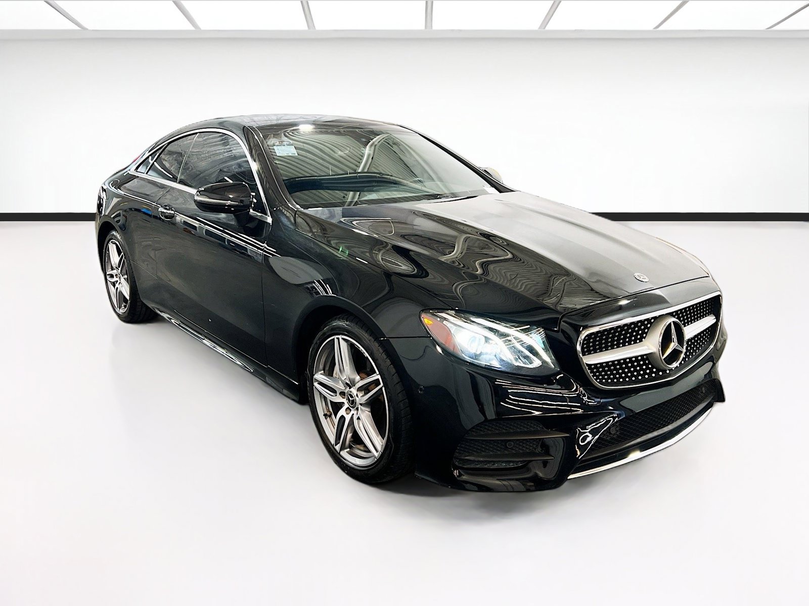 Used 2018 Mercedes-Benz E 400 4MATIC Coupe image 3