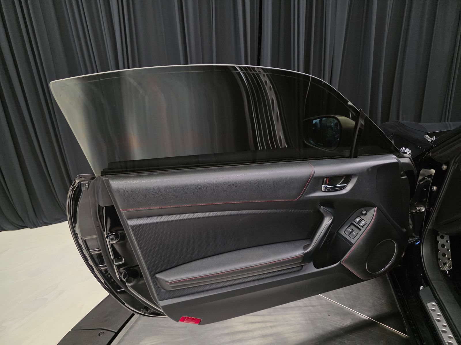Used 2016 Scion FR-S RWD image 17