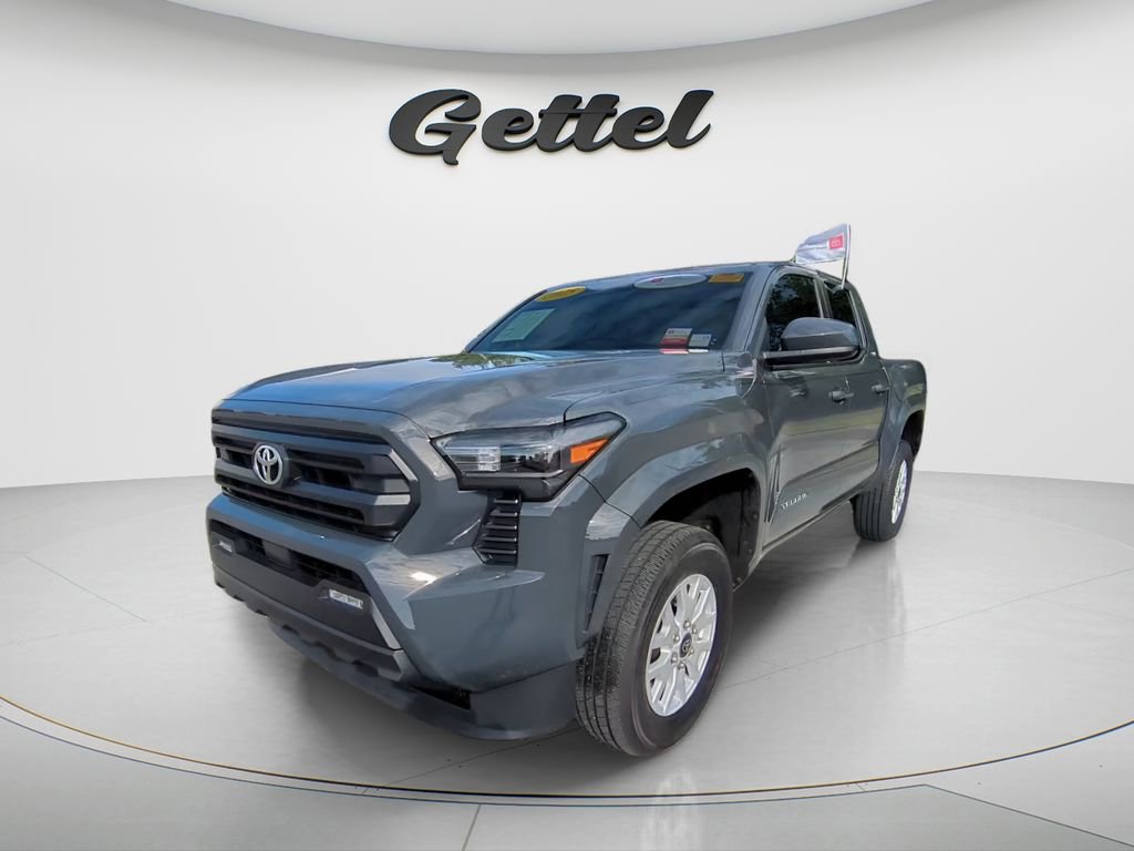 Used 2025 Toyota Tacoma SR5 AWD/4WD image 1