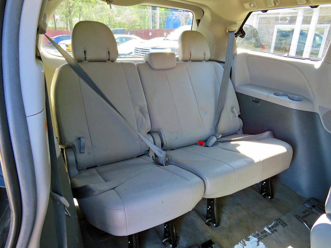 Used 2019 Toyota Sienna XLE FWD image 17