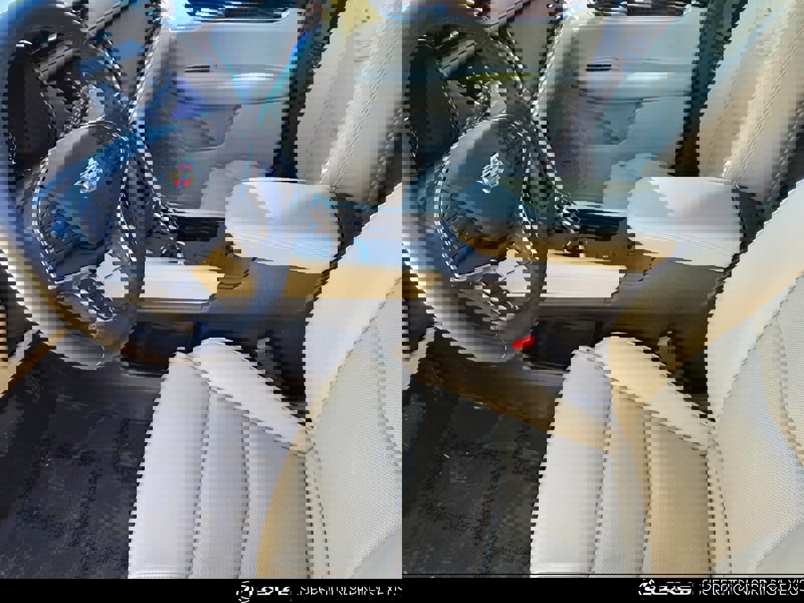 Used 2018 Cadillac XT5 Luxury w/ Driver Awareness Package image 12