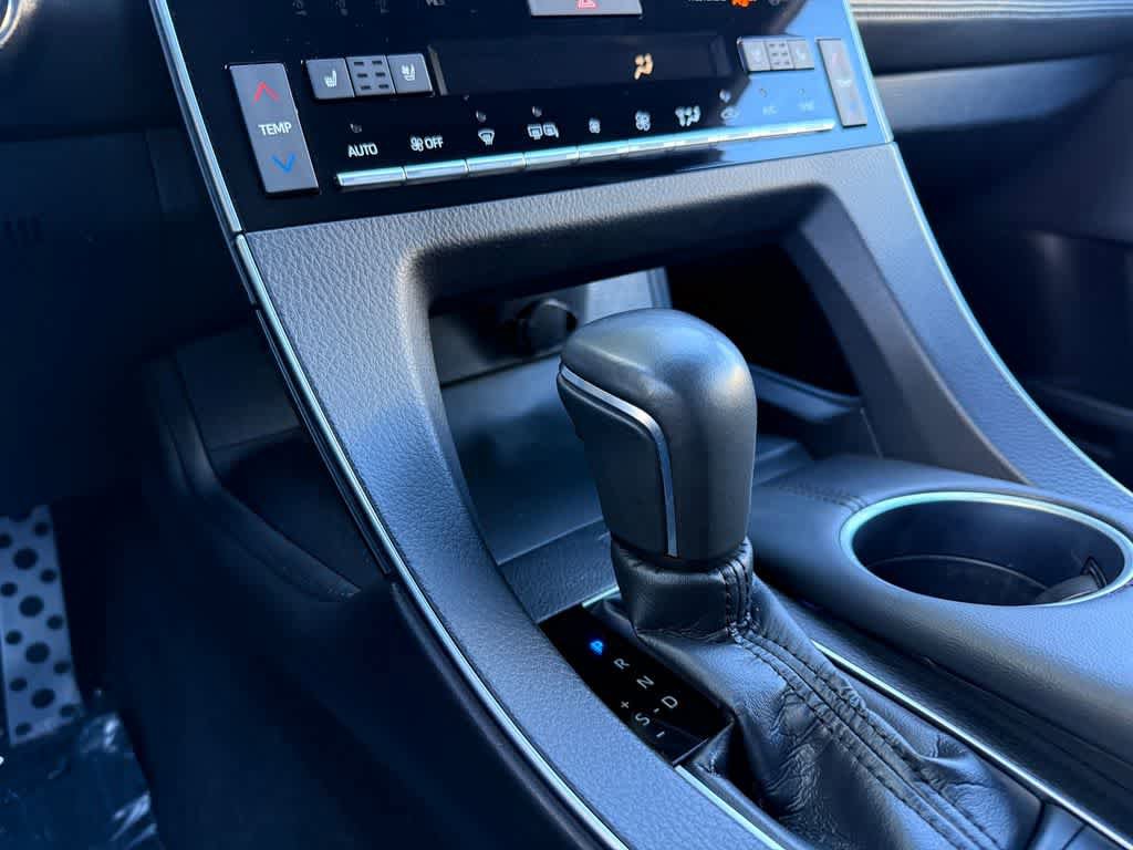 Used 2019 Toyota Avalon Touring FWD image 18