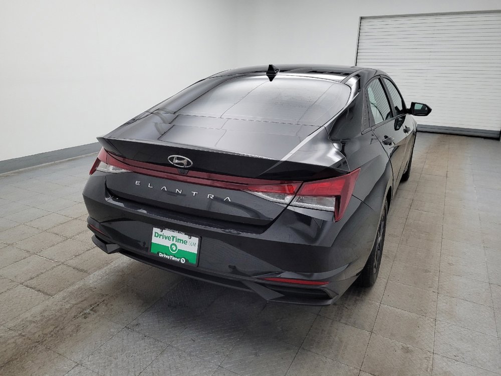 Used 2021 Hyundai Elantra SEL image 7