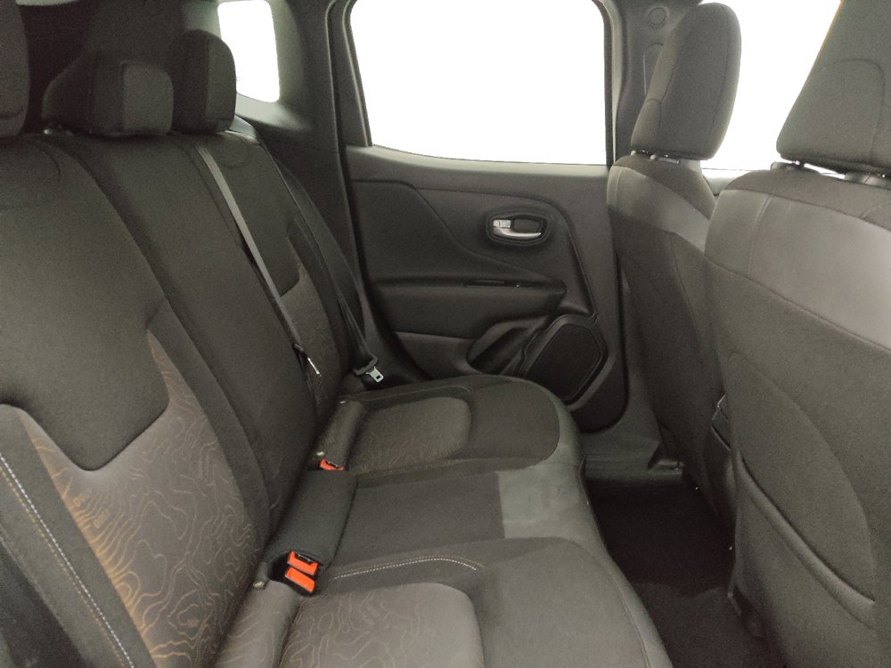 Used 2023 Jeep Renegade Latitude image 19