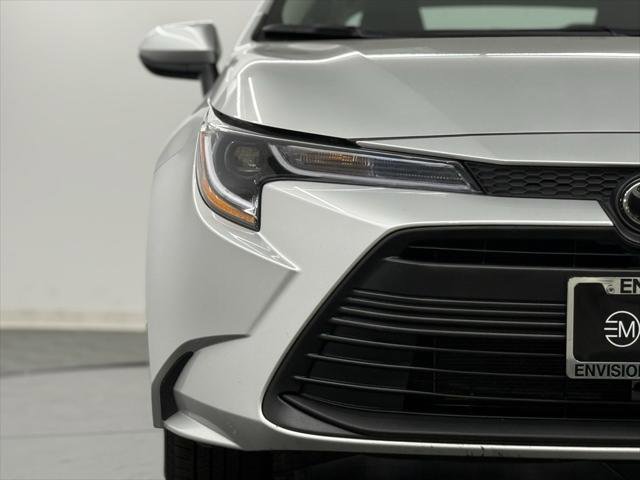 Certified 2025 Toyota Corolla LE image 4