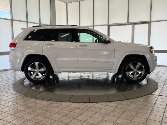 Used 2016 Jeep Grand Cherokee Overland AWD/4WD image 8