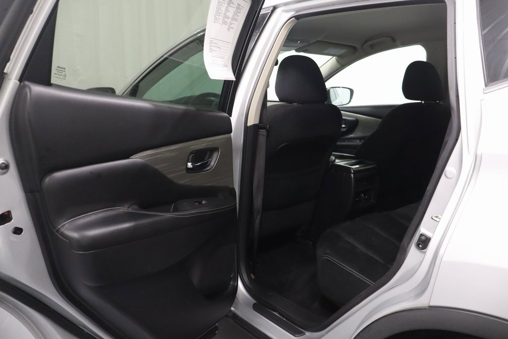 Used 2017 Nissan Murano S w/ Navigation Package image 12