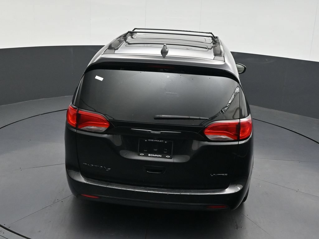 Used 2019 Chrysler Pacifica Limited w/ Advanced Safetytec Group FWD image 19