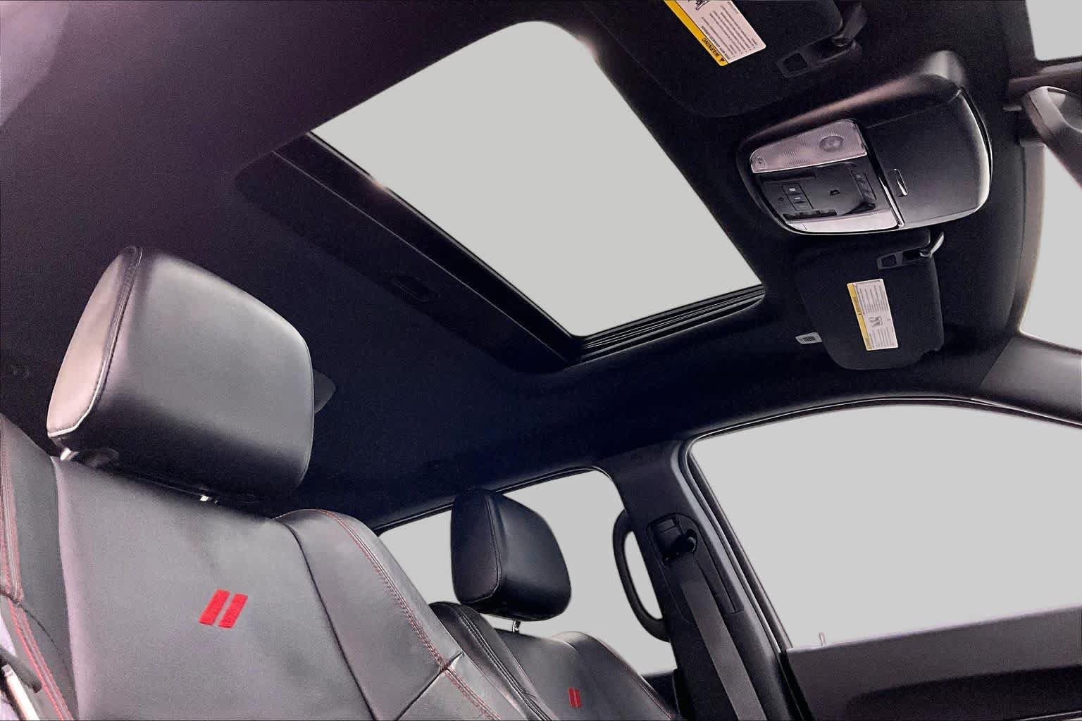 Used 2023 Dodge Durango R/T RWD image 14