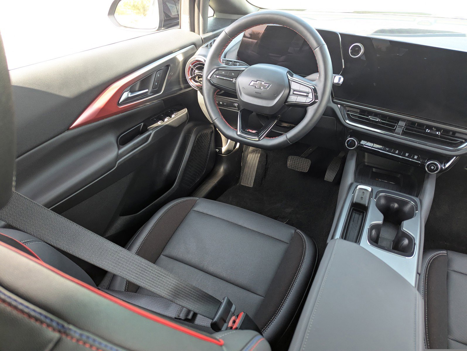 Certified 2025 Chevrolet Equinox EV RS image 16