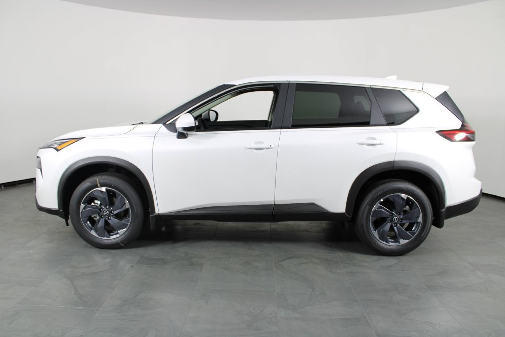 Certified 2026 Nissan Rogue SV FWD image 7