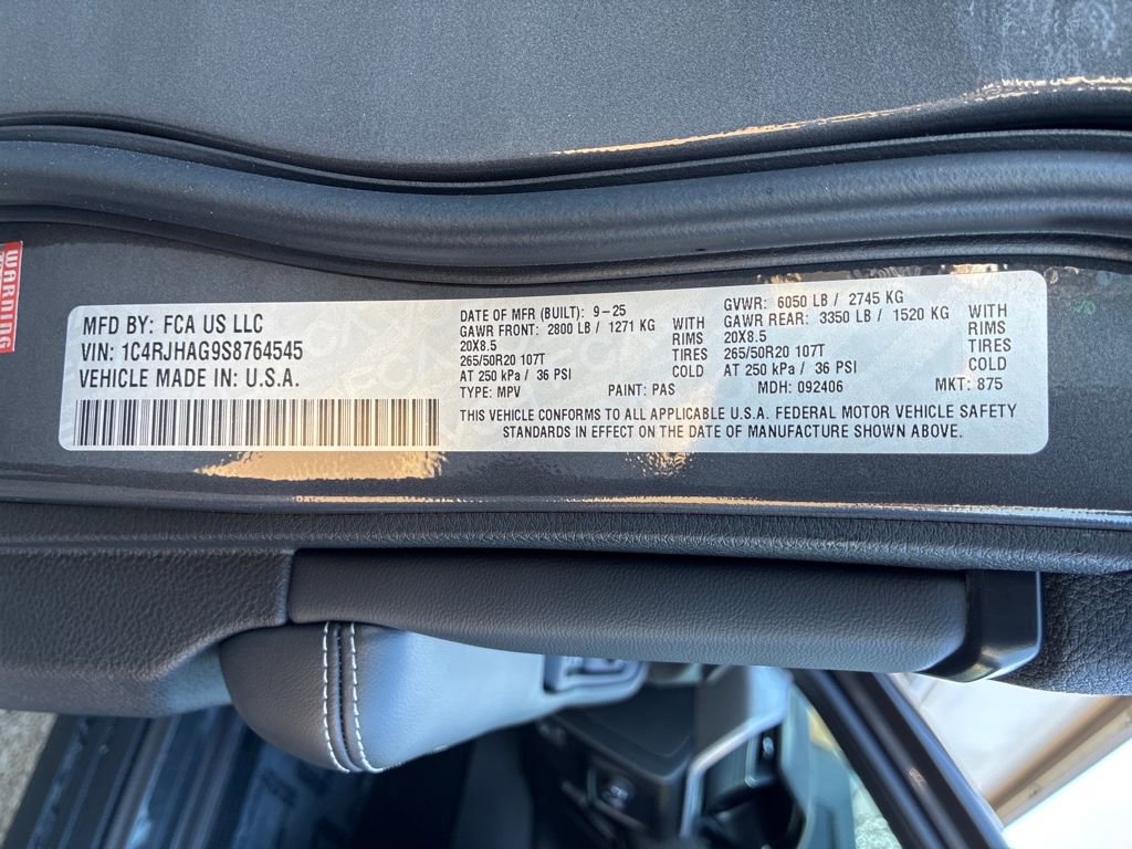 New 2025 Jeep Grand Cherokee image 27