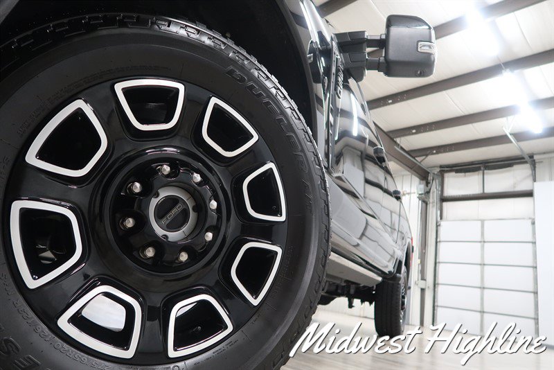 Used 2025 Ford F350 Platinum w/ FX4 Off-Road Package AWD/4WD image 2
