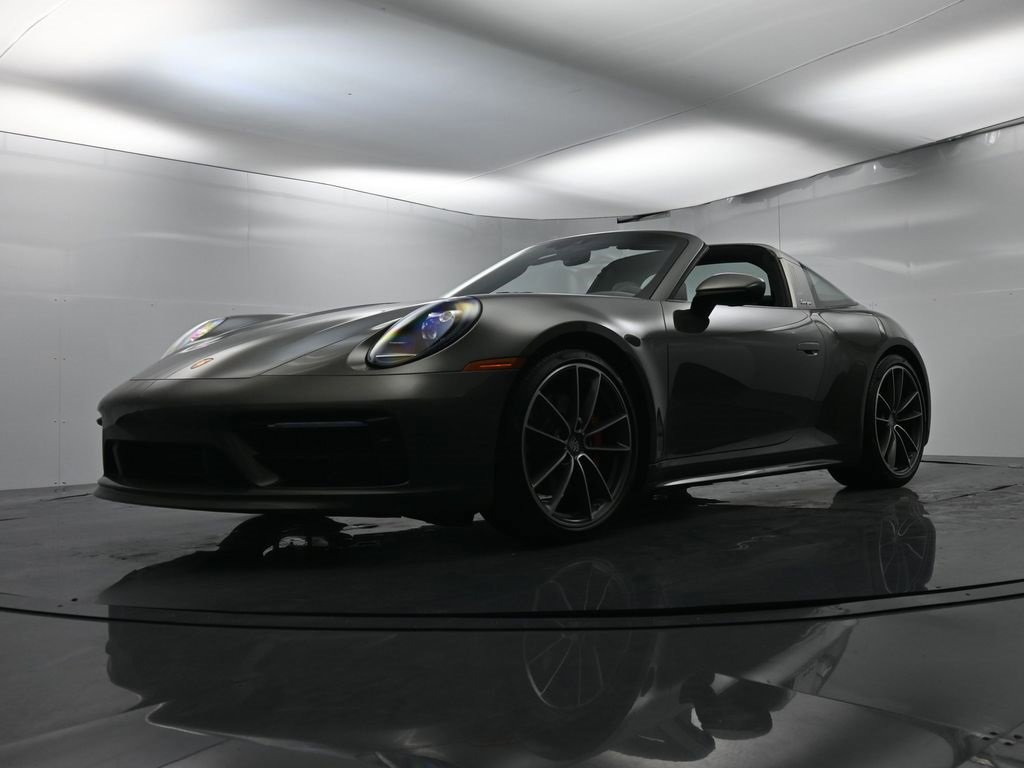 Used 2021 Porsche 911 Targa 4S w/ Sportdesign Package image 48