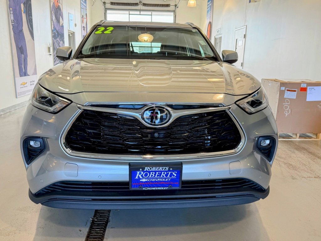 Used 2022 Toyota Highlander Limited image 8