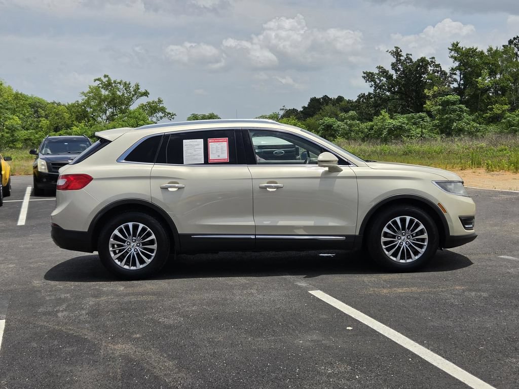 Used 2016 Lincoln MKX Select w/ Select Plus Package FWD image 9