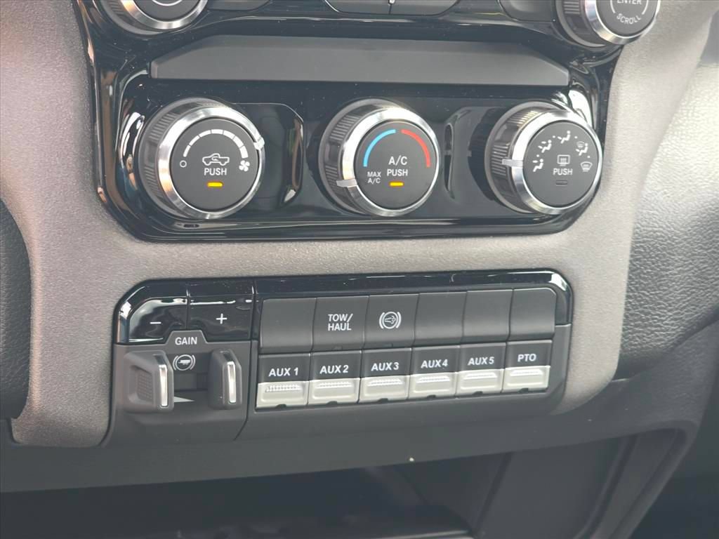 New 2026 RAM 3500 Tradesman w/ Chrome Appearance Group A AWD/4WD image 12