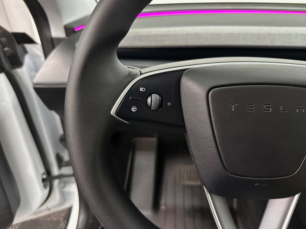 Used 2026 Tesla Model Y Long Range AWD/4WD image 15