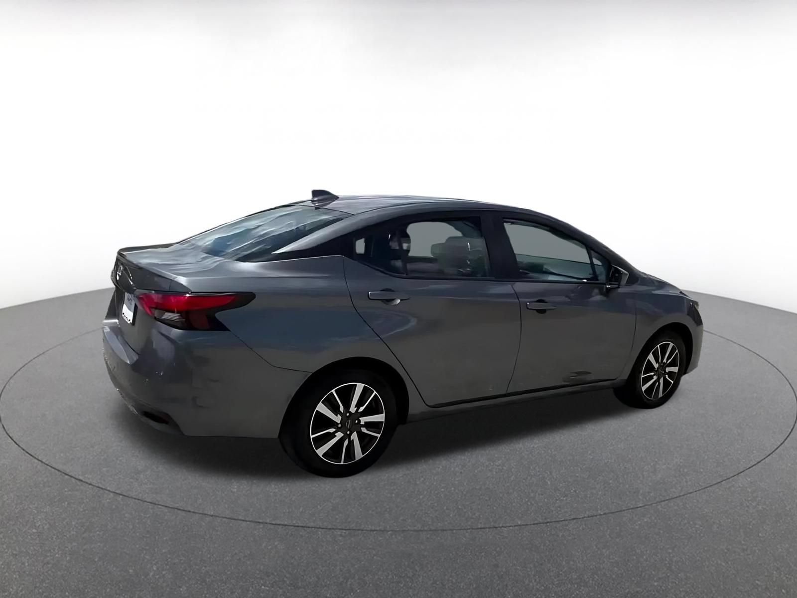 Used 2025 Nissan Versa SV FWD image 15