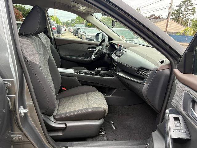 Certified 2023 Nissan Rogue SV image 25