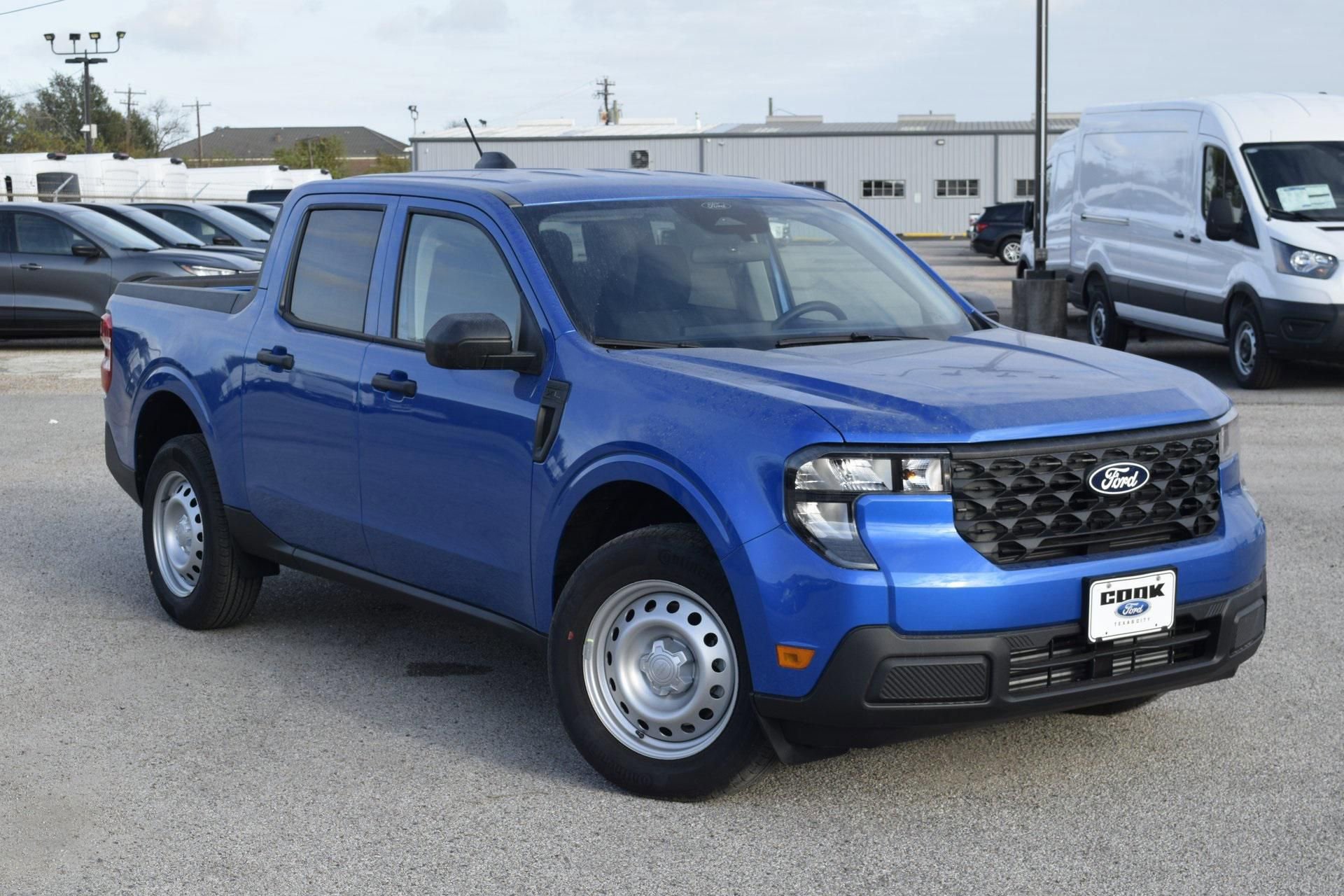 New 2026 Ford Maverick XL image 3