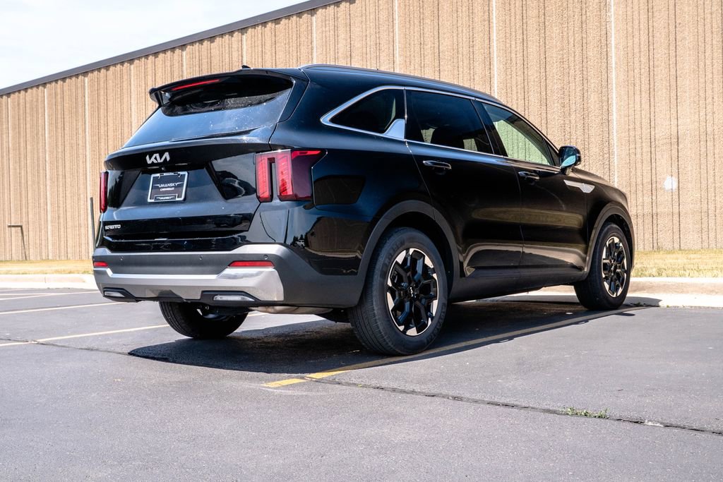 Used 2024 Kia Sorento S FWD image 9