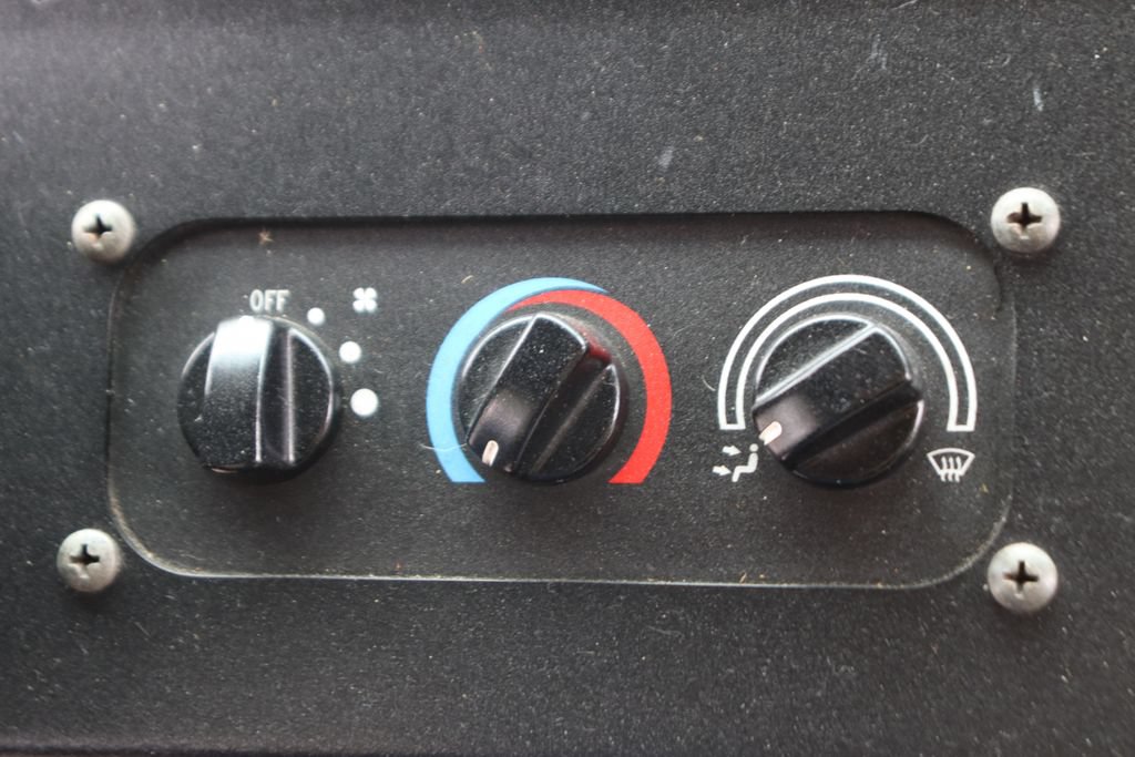 Used 2019 Ford E-450 and Econoline 450 Super Duty RWD image 26