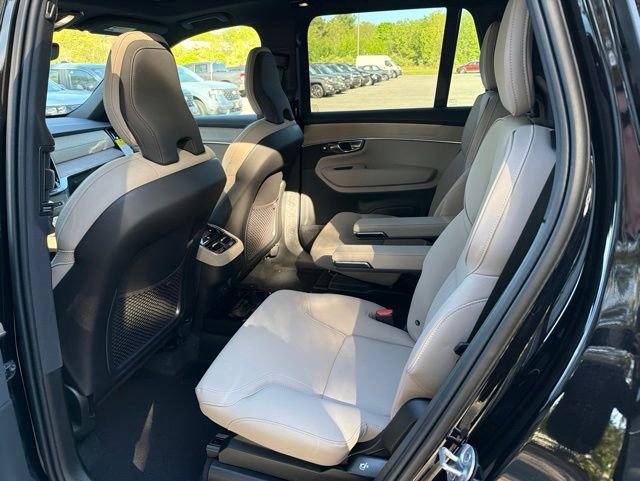 New 2026 Volvo XC90 B6 Plus w/ Protection Package Premier AWD/4WD image 9