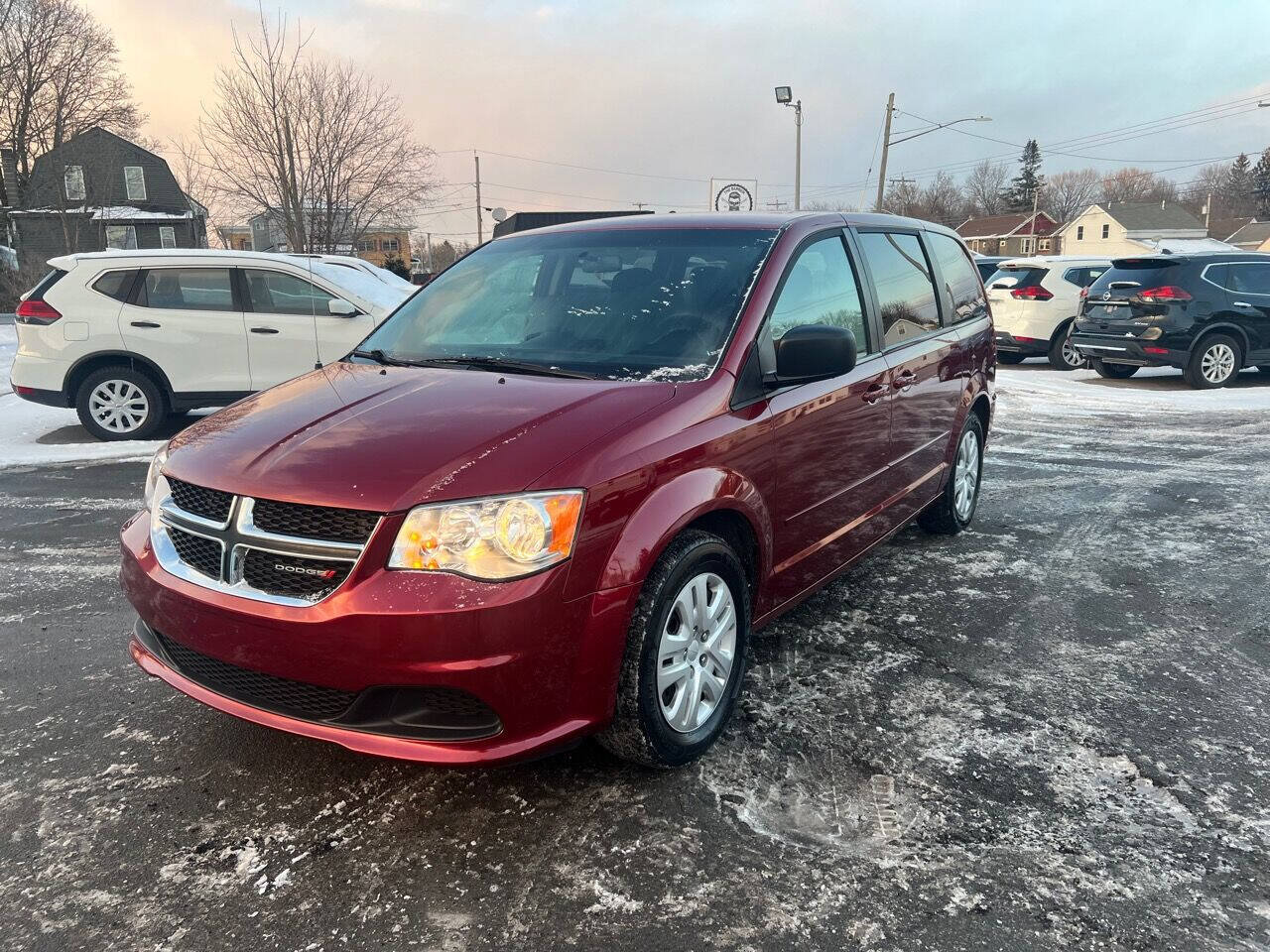 Used 2015 Dodge Grand Caravan SE w/ Quick Order Package 29E SE FWD image 1