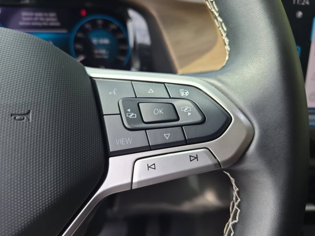 Used 2025 Volkswagen Atlas SE FWD image 18