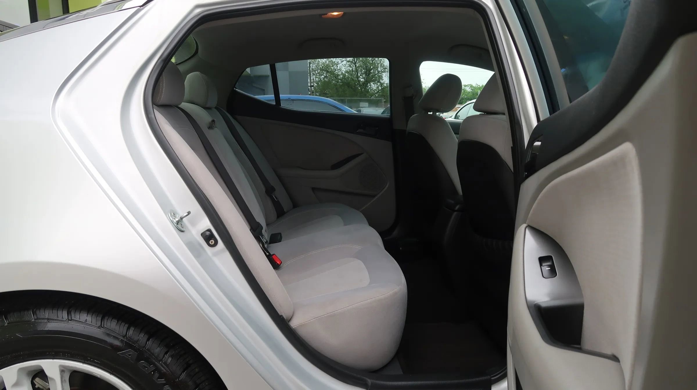 Used 2011 Kia Optima LX FWD image 22