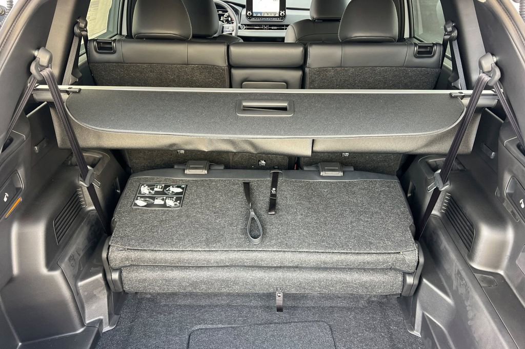 New 2025 Mitsubishi Outlander SE image 16