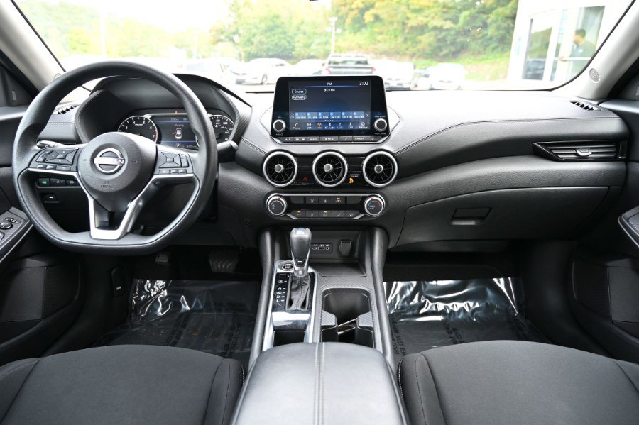 Used 2024 Nissan Sentra SV image 3