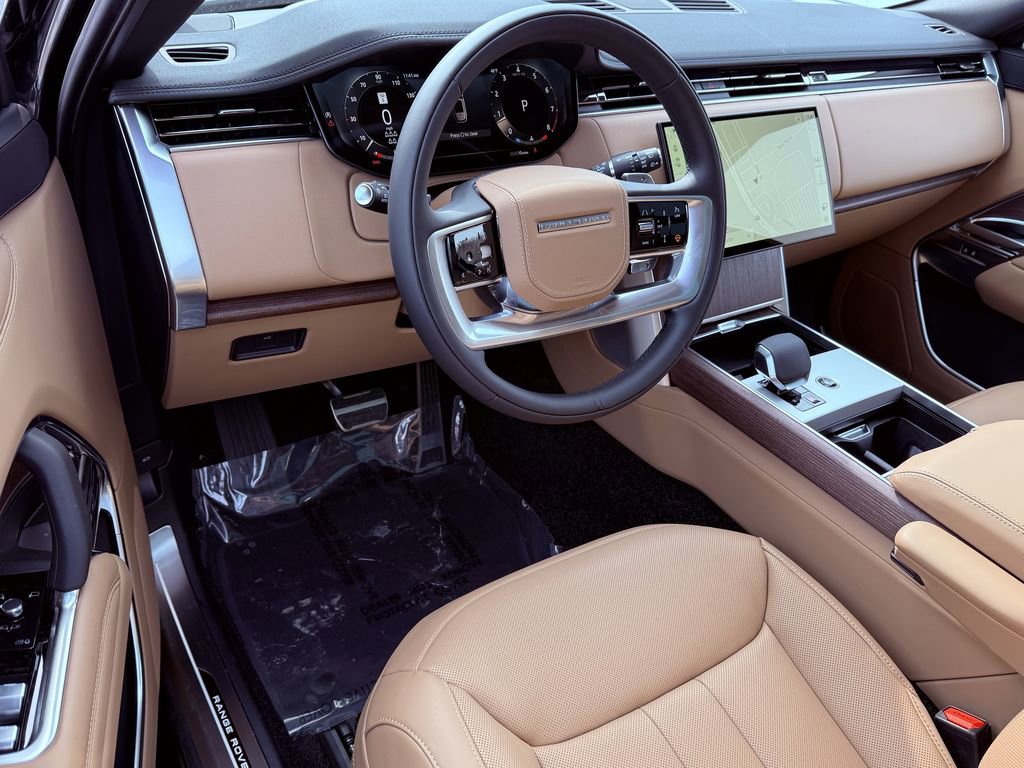 New 2026 Land Rover Range Rover Long Wheelbase SE image 16