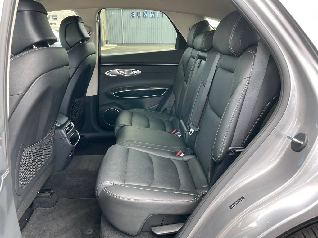 Used 2025 Genesis GV70 2.5T AWD/4WD image 8
