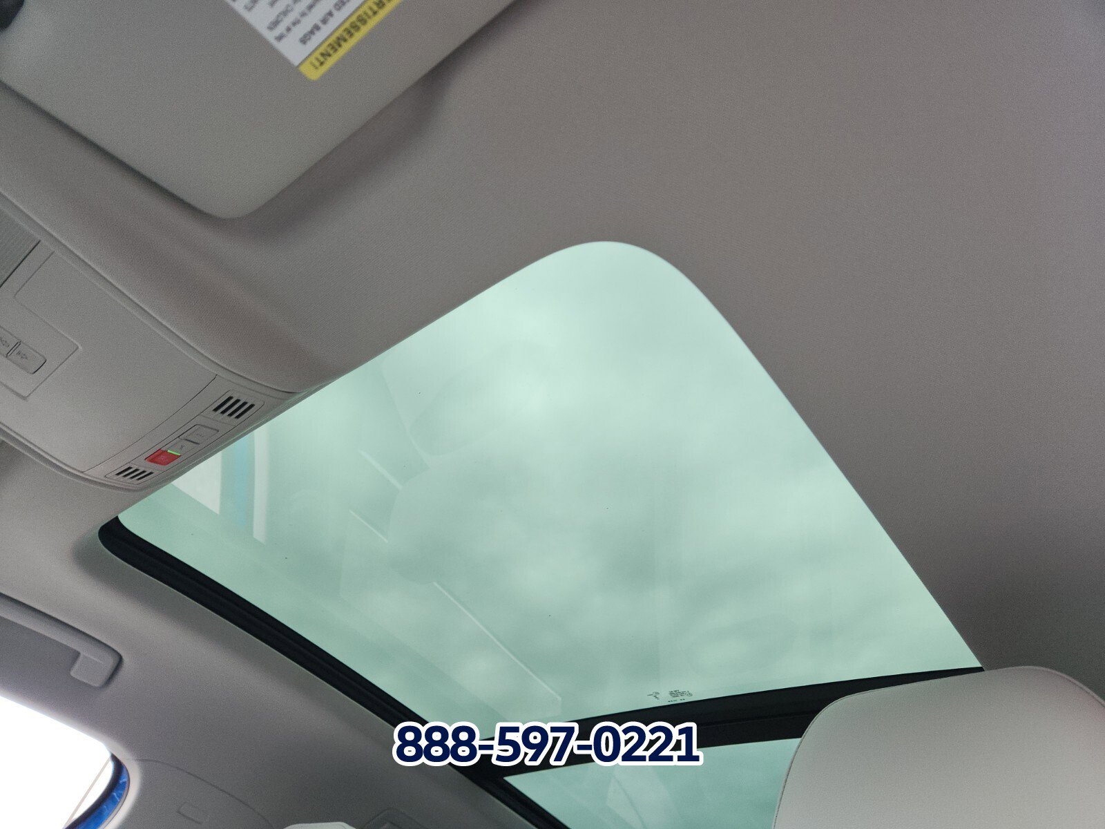 New 2025 Volkswagen Taos SE image 7