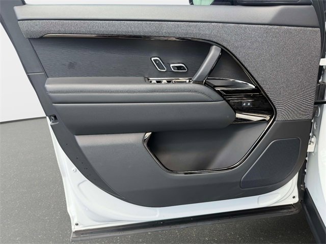 Used 2023 Land Rover Range Rover Sport SE Dynamic image 16