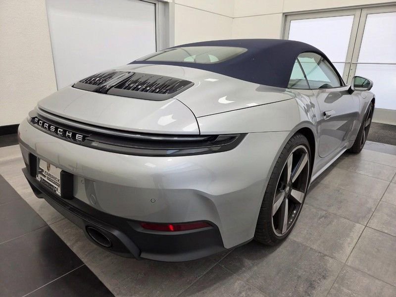 Certified 2025 Porsche 911 Carrera image 7