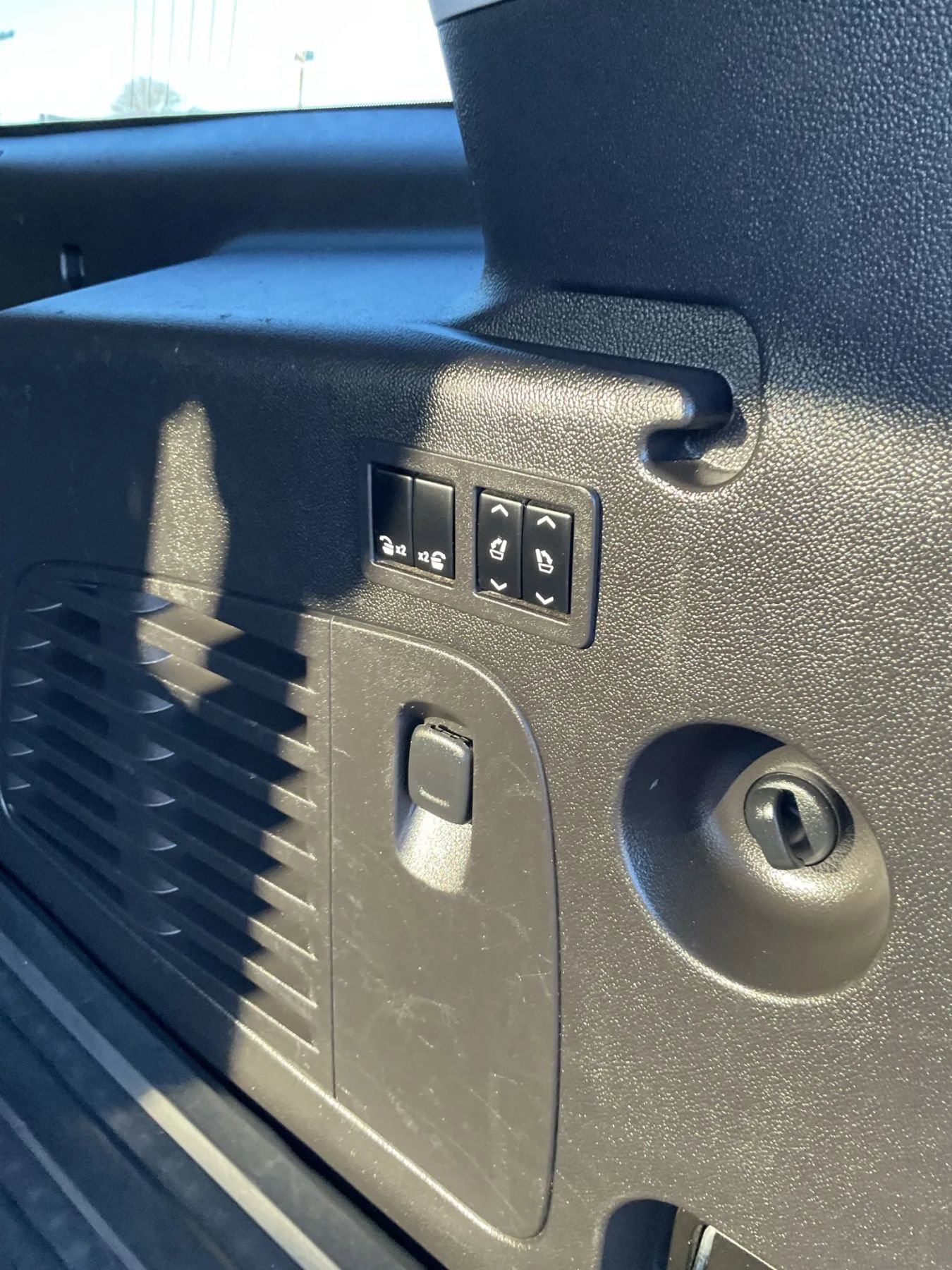 Used 2016 Cadillac Escalade ESV Premium image 56