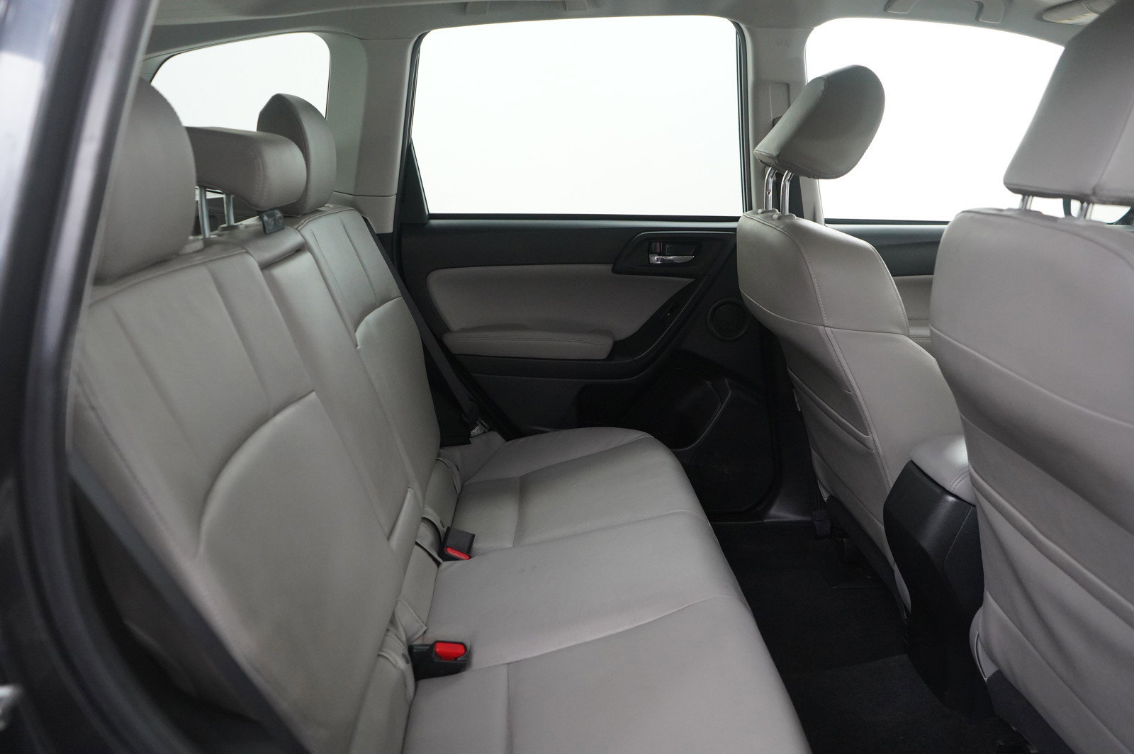 Used 2015 Subaru Forester 2.5i Limited image 11